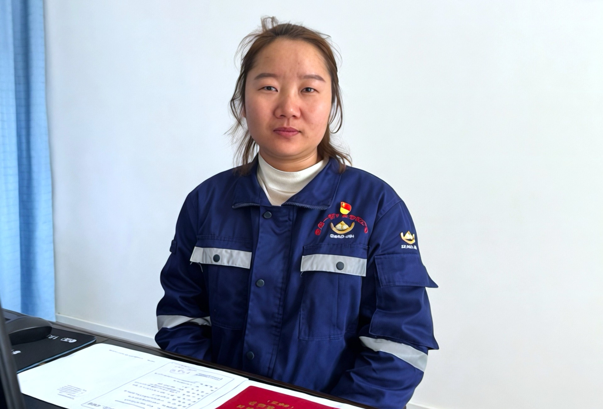 王飞红工作照（蒙自一智，王飞红）.jpg